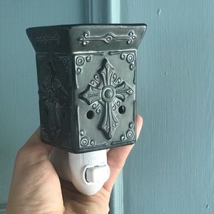 Cross Mini Plug-In Warmer
